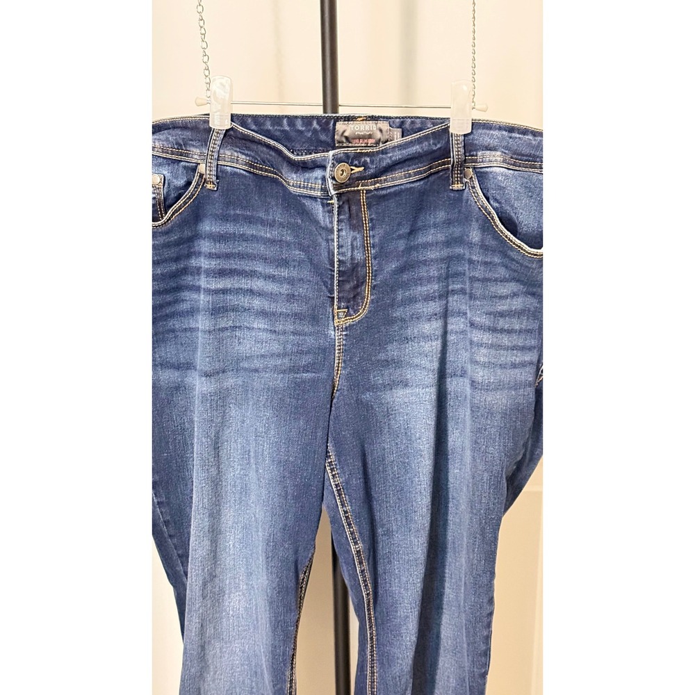 Torrid Luxe Slim Boot Jeans Womens 22R Medium Wash Stretch Denim Bootcut Pants - Picture 3 of 7